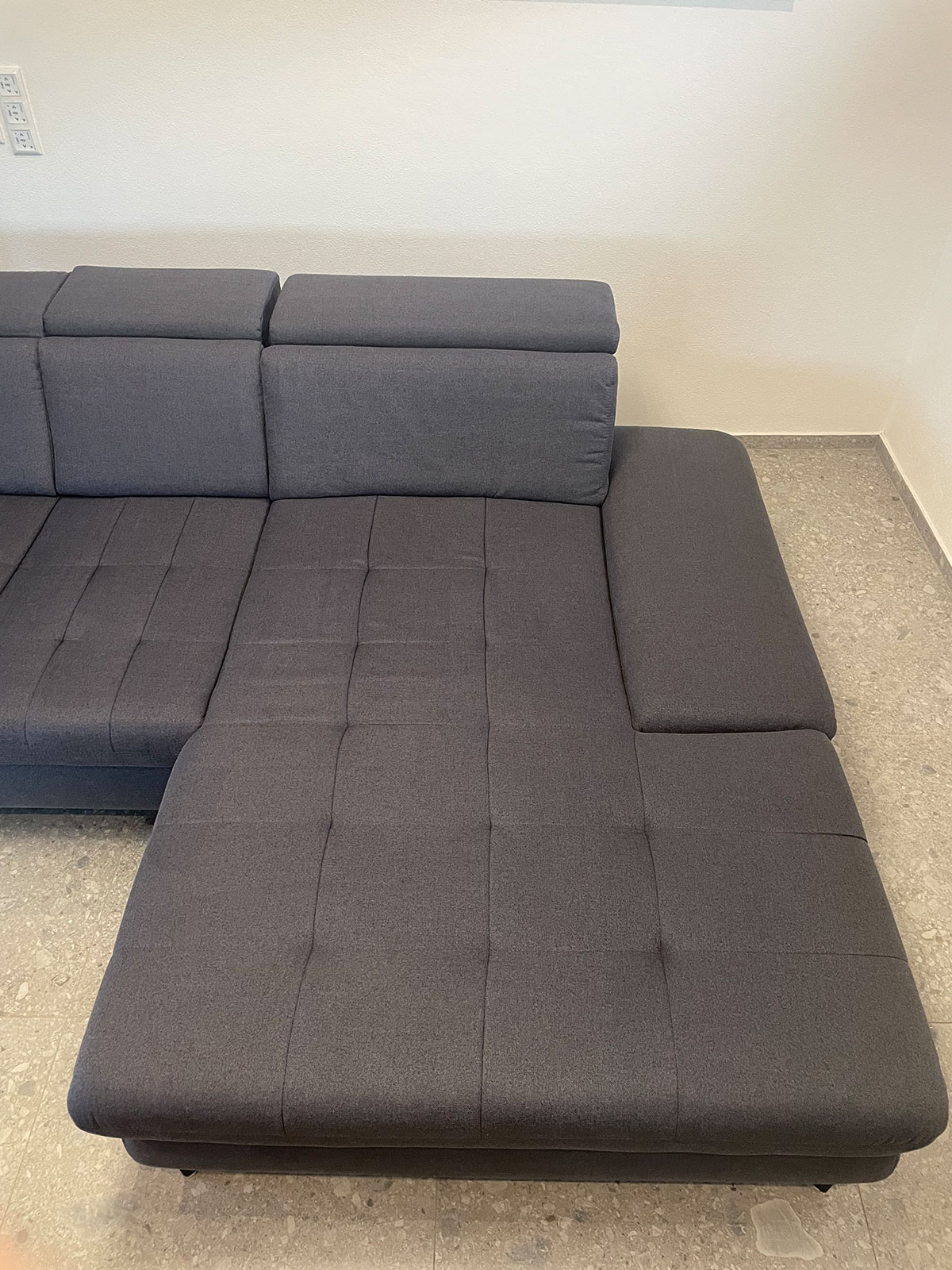 Nachher: Ecksofa · Stoff nach der Reinigung