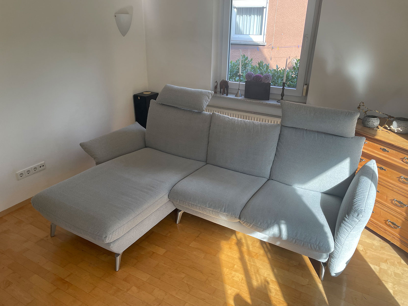 Nachher: Ecksofa · Stoff nach der Reinigung